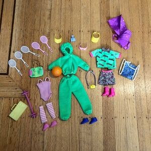 Barbie's 90's Clothing and Accessories - Sporty Edition!